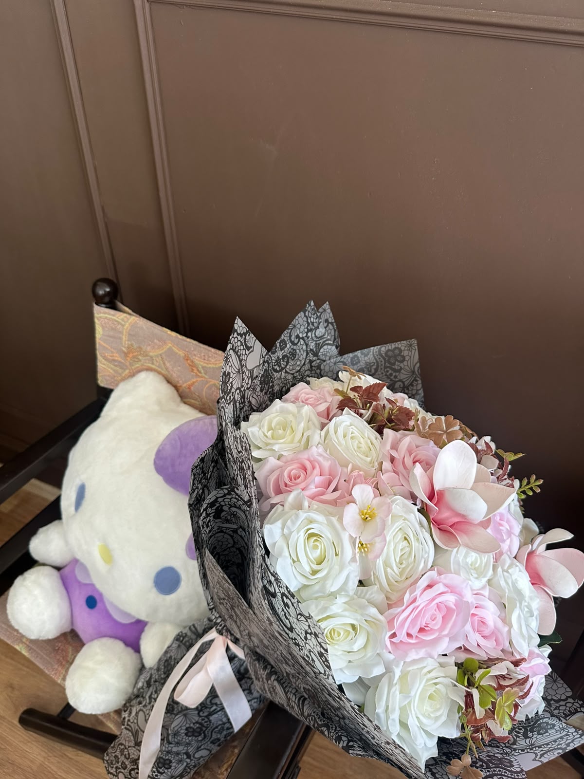 Yorkshire Pink&Black Buket